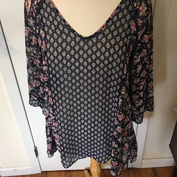 ‼️SOLD‼️Jessica Simpson Hanky Hem Maternity Blouse - Picture 4 of 13